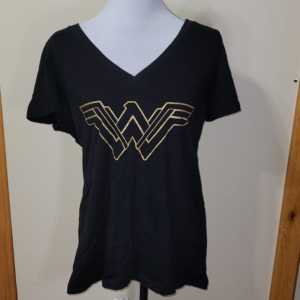 Black wonder woman tee